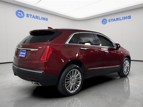 Used 2018 Cadillac XT5 Luxury w/ Driver Awareness Package image 9