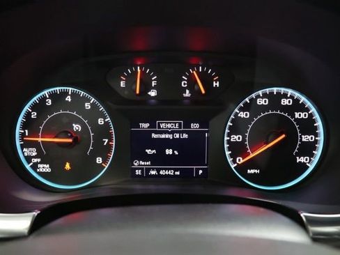 Used 2023 Chevrolet Traverse LT FWD image 24