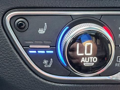 Used 2018 Audi Q5 Prestige w/ Prestige Package AWD/4WD image 33