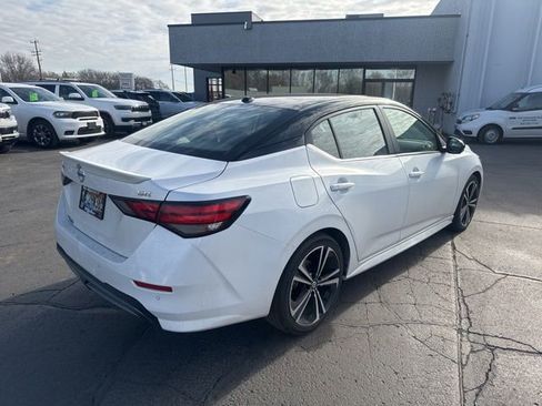 Used 2023 Nissan Sentra SR w/ SR Premium Package image 10