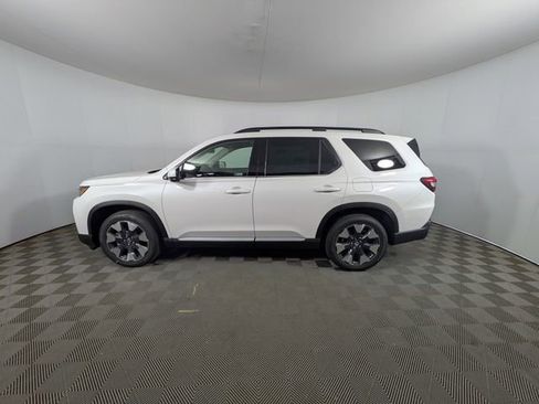 New 2026 Honda Pilot Touring image 25