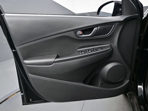 Certified 2023 Hyundai Kona SEL AWD/4WD image 9