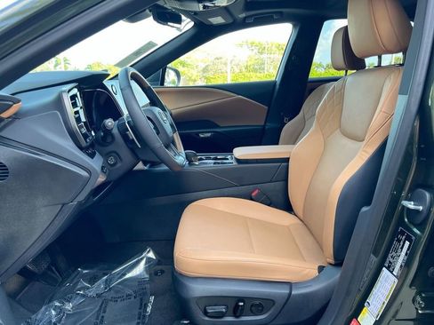 Certified 2025 Lexus RX 350 Premium w/ Accessory Package (Z1) image 12