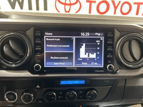 Used 2023 Toyota Tacoma TRD Sport AWD/4WD image 26