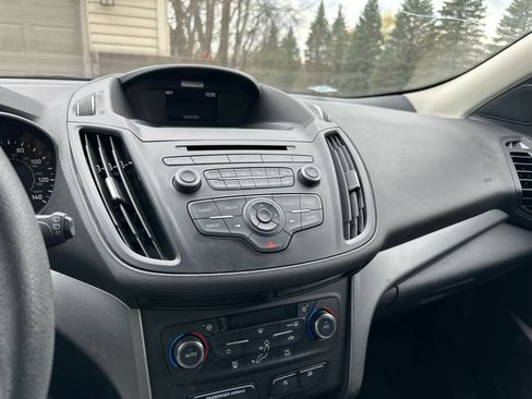Used 2017 Ford Escape SE image 11