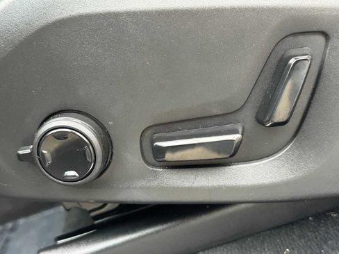 Used 2019 Volvo XC90 T6 R-Design w/ Advanced Package image 22