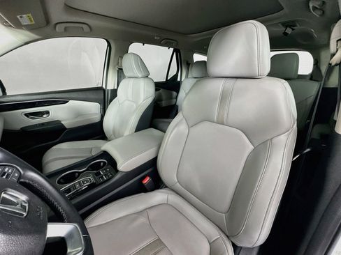 Certified 2024 Honda Pilot Touring image 22