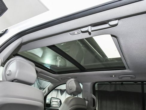 Used 2022 Jeep Wagoneer Series III w/ Premium Group I image 50