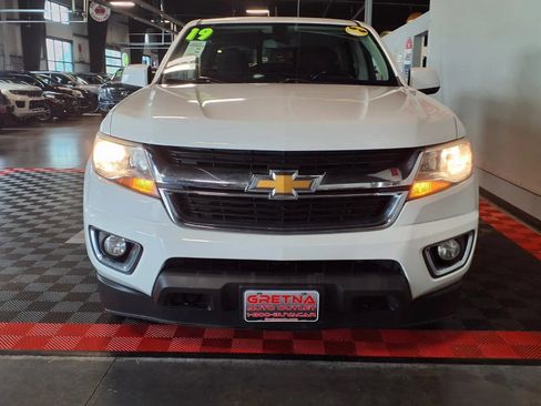 Used 2019 Chevrolet Colorado LT w/ LT Convenience Package AWD/4WD image 3