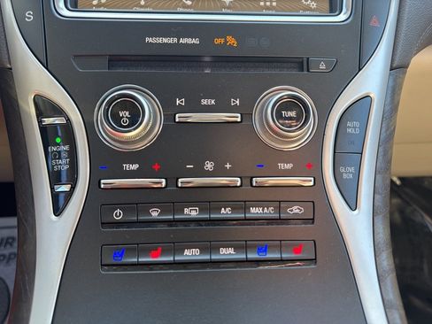 Used 2017 Lincoln MKX Reserve w/ Driver Assistance Package image 8