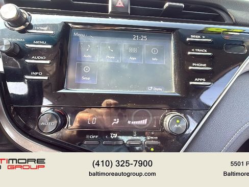 Used 2018 Toyota Camry SE FWD image 39