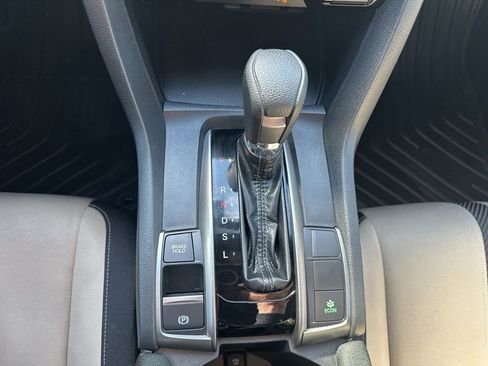 Used 2018 Honda Civic EX image 6