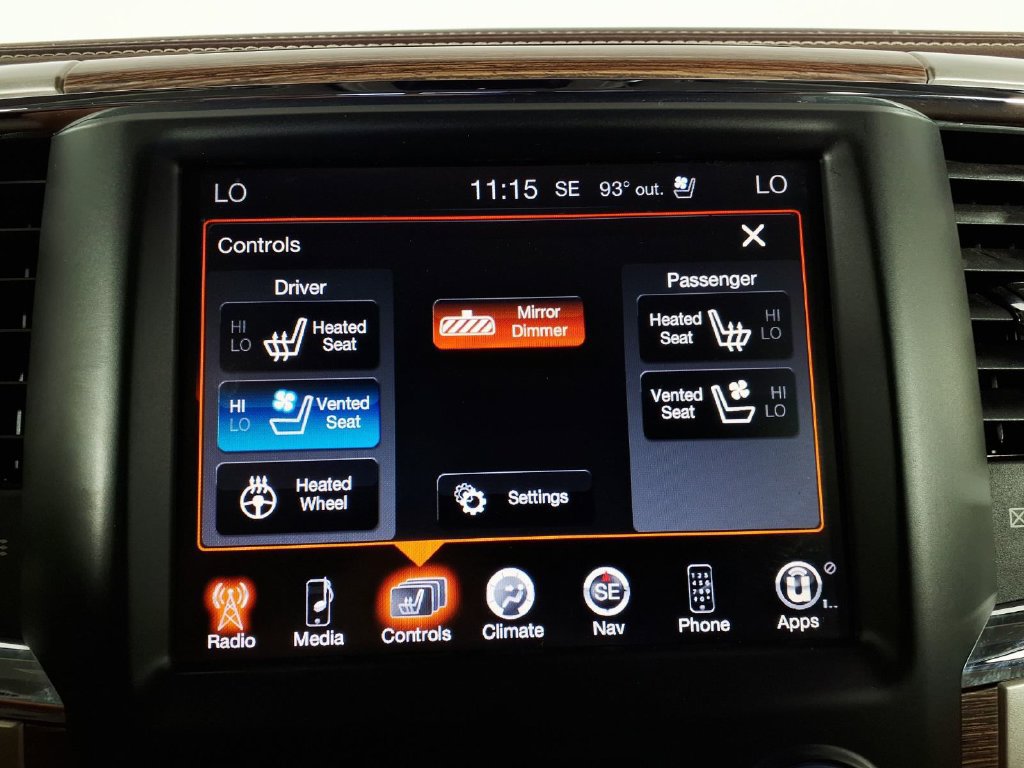 Used 2014 RAM 1500 Laramie w/ Convenience Group AWD/4WD image 16