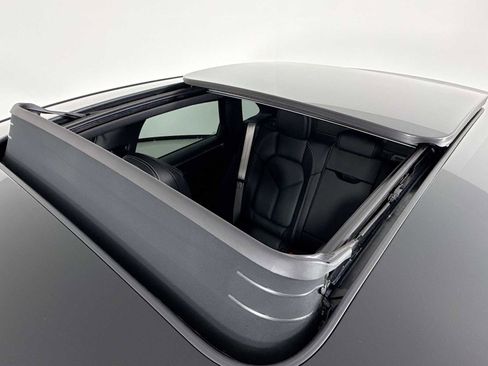 New 2026 Porsche Macan Turbo image 23