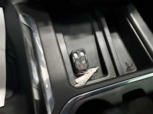 Used 2020 GMC Sierra 1500 AT4 w/ AT4 Premium Package AWD/4WD image 9