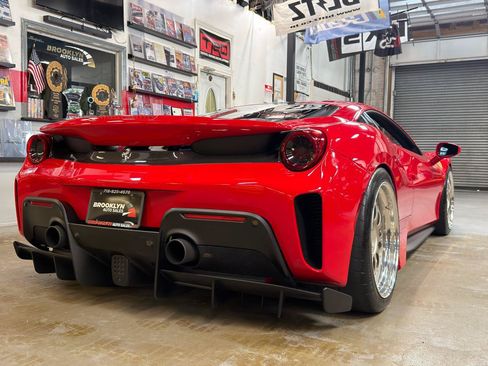 Used 2020 Ferrari 488 Pista Coupe RWD image 7