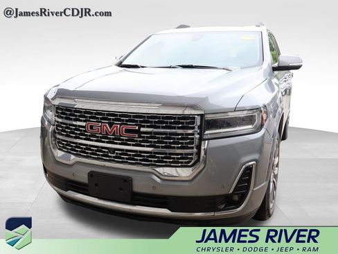 Used 2023 GMC Acadia Denali w/ Denali Technology Package AWD/4WD image 3