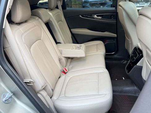 Used 2023 Lincoln Nautilus Reserve w/ Equipment Group 201A AWD/4WD image 14