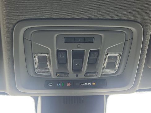 Used 2024 GMC Sierra 1500 Denali AWD/4WD image 19