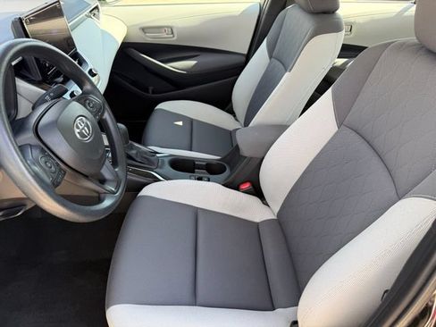 Used 2024 Toyota Corolla LE FWD image 11
