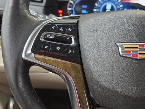 Used 2020 Cadillac Escalade Luxury AWD/4WD image 16