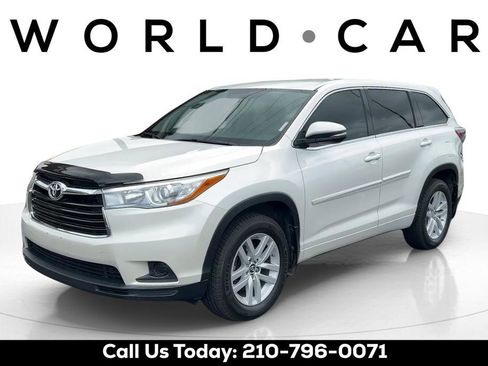 Used 2016 Toyota Highlander LE FWD image 7