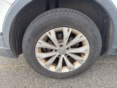 Used 2019 Volkswagen Tiguan SE w/ Panoramic Sunroof Package image 26