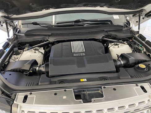 Used 2014 Land Rover Range Rover HSE image 33