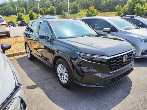 Used 2024 Honda CR-V LX image 3