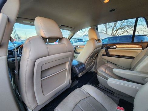 Used 2011 Buick Enclave CXL image 18