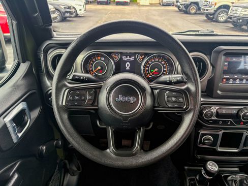 Used 2022 Jeep Gladiator Sport w/ Trailer Tow Package AWD/4WD image 27