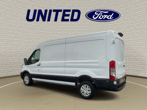 Used 2024 Ford Transit 250 148 Medium Roof w/ Exterior Upgrade Package RWD image 6
