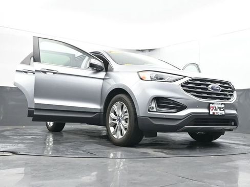 Used 2022 Ford Edge Titanium image 47