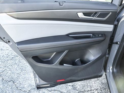 New 2026 Volkswagen Atlas Peak Edition AWD/4WD image 32