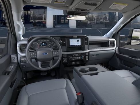 New 2026 Ford F250 XL w/ XL Chrome Package AWD/4WD image 11