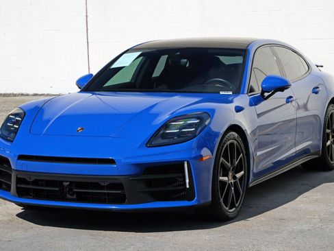 Used 2025 Porsche Panamera w/ Premium Package RWD image 50