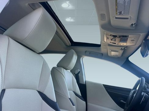 Certified 2022 Lexus ES 300h ES 300h w/ Premium Package image 29