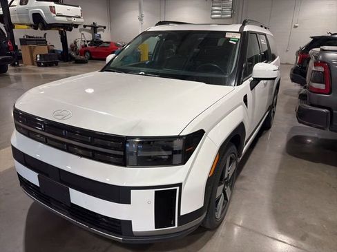 Used 2024 Hyundai Santa Fe Limited image 5