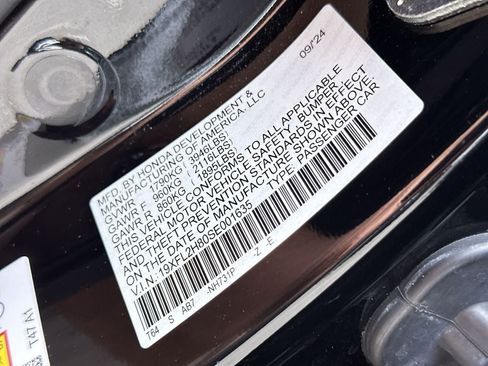 Used 2025 Honda Civic Sport image 25