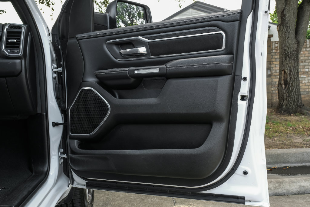 Used 2023 RAM 1500 Laramie AWD/4WD image 60