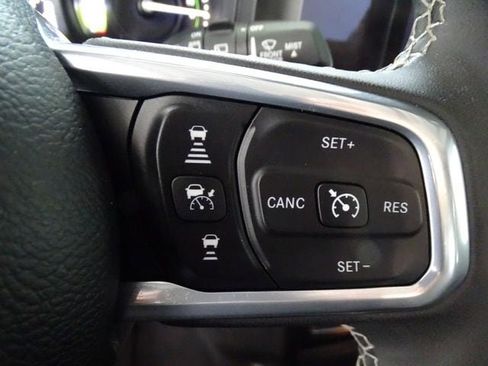 Certified 2025 Jeep Wrangler Unlimited Sahara AWD/4WD image 8