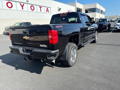 Used 2016 Chevrolet Silverado 2500 High Country w/ Duramax Plus Package AWD/4WD image 10