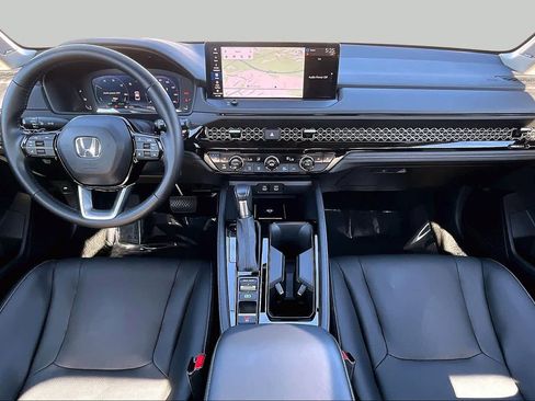 Used 2023 Honda Accord Touring image 16