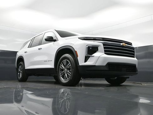New 2026 Chevrolet Traverse LT w/ Driver Confidence Package FWD image 45