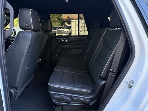 Used 2023 GMC Yukon SLT AWD/4WD image 34