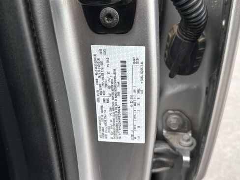 Used 2024 Ford F250 Lariat w/ Black Appearance Package AWD/4WD image 33