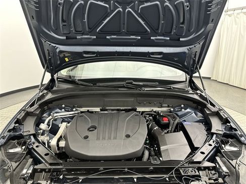 Certified 2023 Volvo XC60 B5 Plus w/ Climate Package image 26