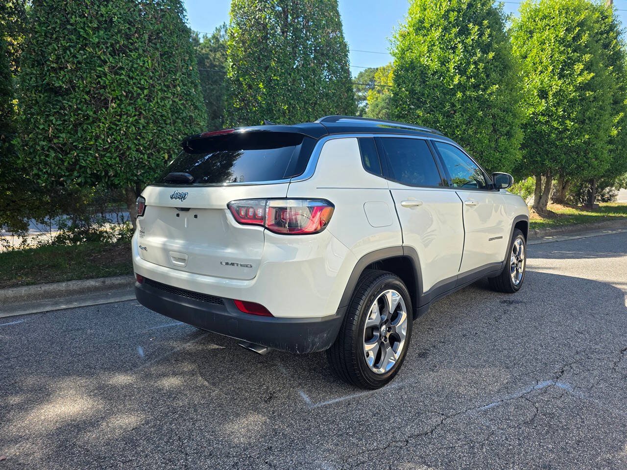 Used 2018 Jeep Compass Limited w/ Navigation Group AWD/4WD image 5