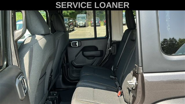 Used 2025 Jeep Wrangler Unlimited Sport AWD/4WD image 22