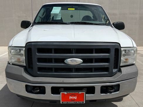 Used 2006 Ford F250 XL image 3